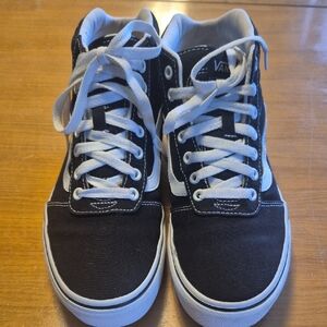 Vans Ward Platform Black & White  Sneakers 9 EUC